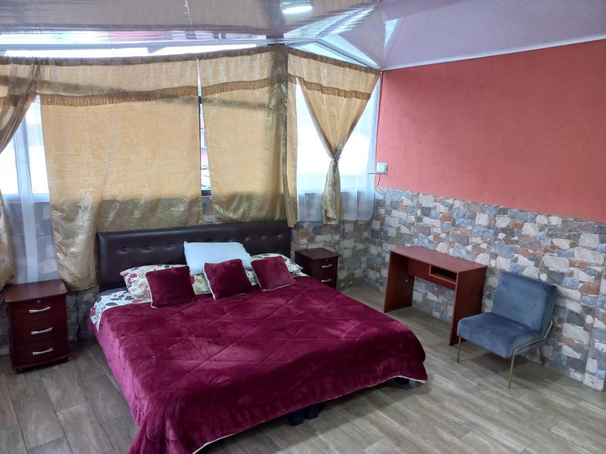 Hostal La Casa De Rodrigo Baeza Exteriör bild