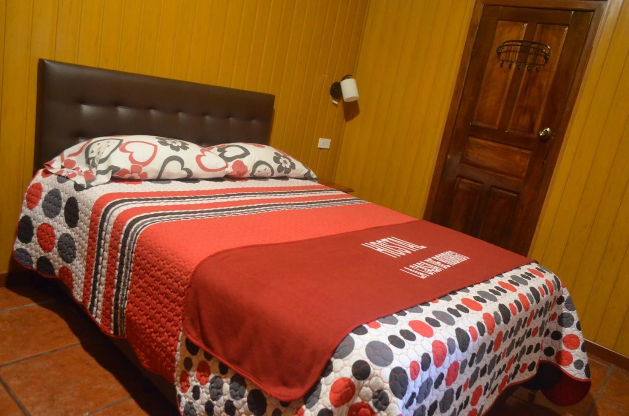 Hostal La Casa De Rodrigo Baeza Exteriör bild